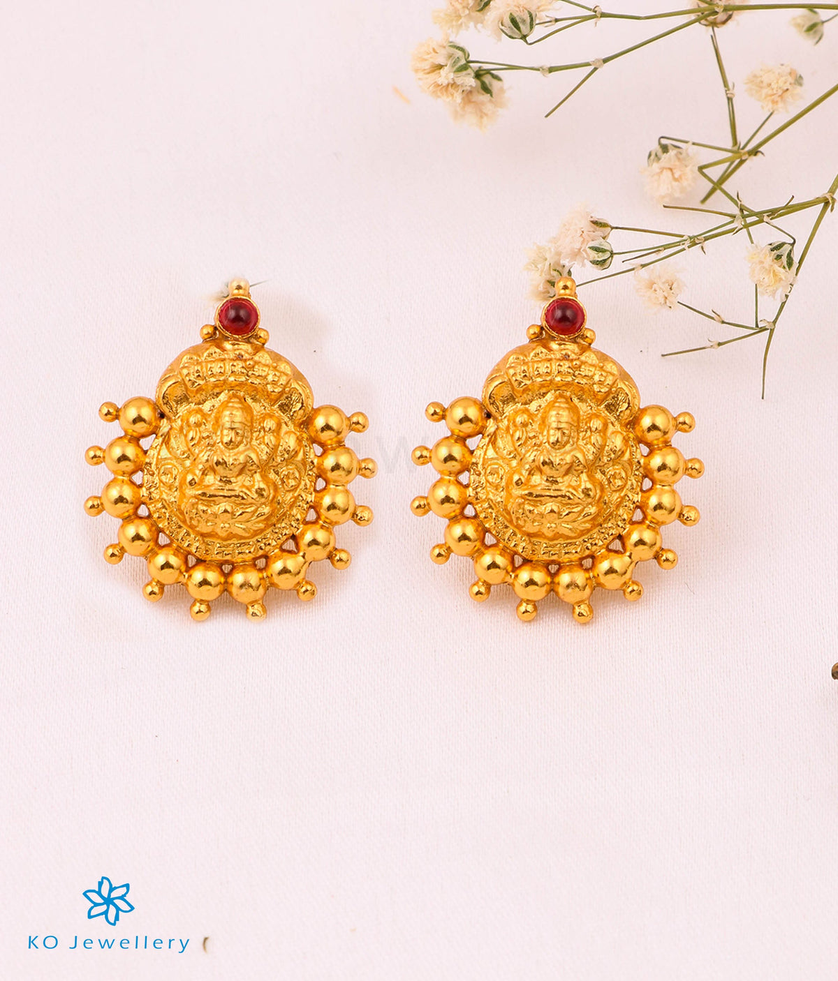22K Solid Gold Temple Jewelry, Gold Laxmi Goddess Pendant Set, Indian -  Abhika Jewels